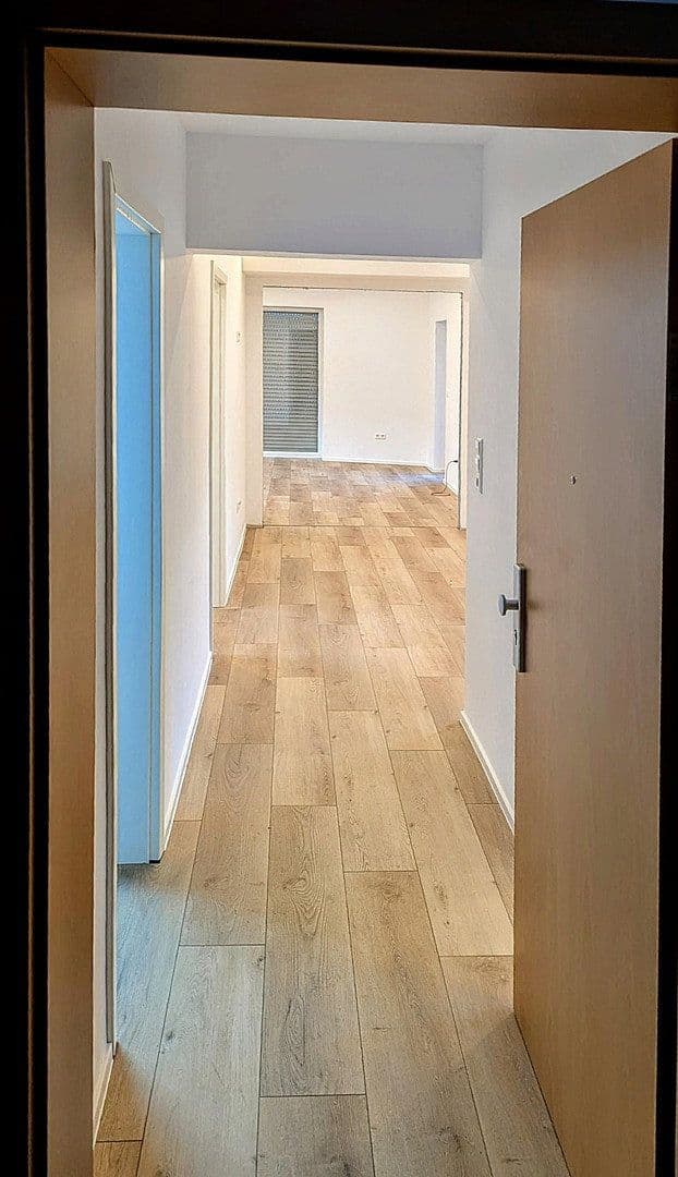 Pronájem bytu 4+1 82 m², Mannheim, Bádensko-Württembersko Pronájem bytu 4+1 82 m², Mannheim, Bádensko-Württembersko