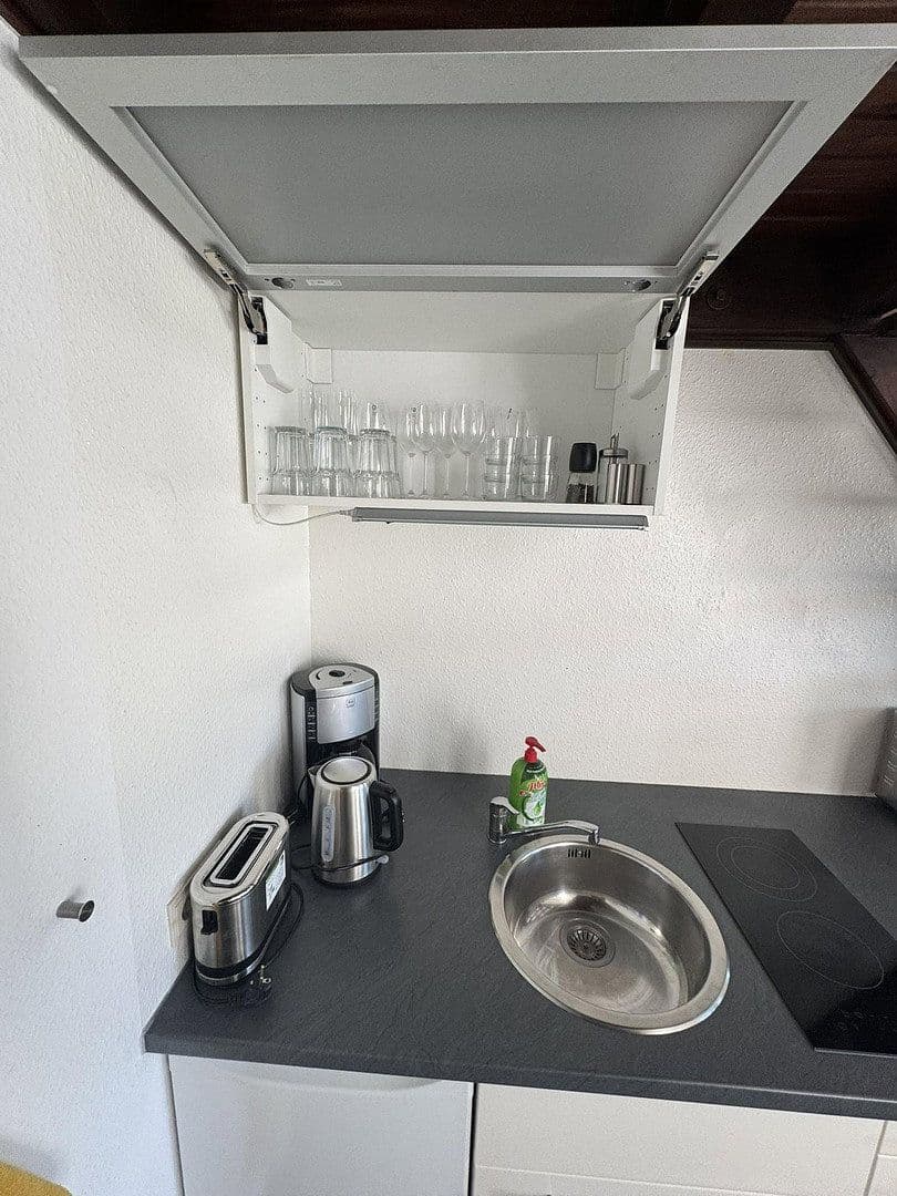 Pronájem bytu 1+1 24 m², Köln, Severní Porýní-Vestfálsko Pronájem bytu 1+1 24 m², Köln, Severní Porýní-Vestfálsko