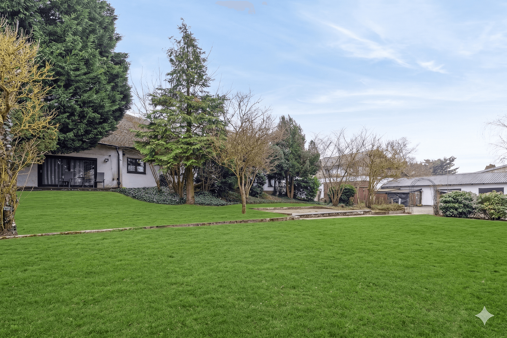 Prodej nebytového prostoru 3.682 m², Hagenbach, Porýní-Falc Prodej nebytového prostoru 3.682 m², Hagenbach, Porýní-Falc