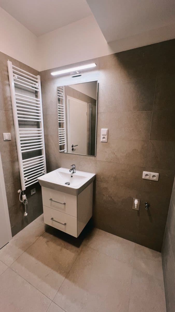 Pronájem bytu 1+kk 33 m², Gerstelova, Praha, Praha Pronájem bytu 1+kk 33 m², Gerstelova, Praha, Praha