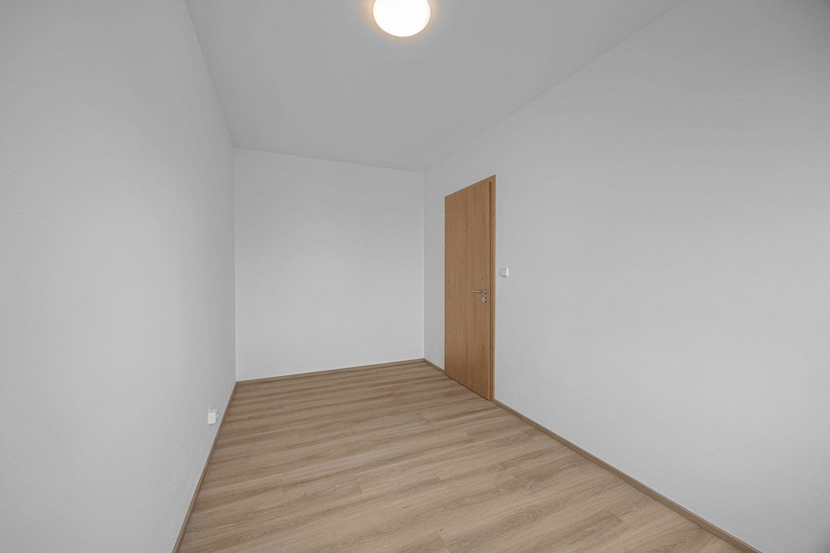 Pronájem bytu 2+kk 40 m², Honzíkova, Praha, Praha Pronájem bytu 2+kk 40 m², Honzíkova, Praha, Praha