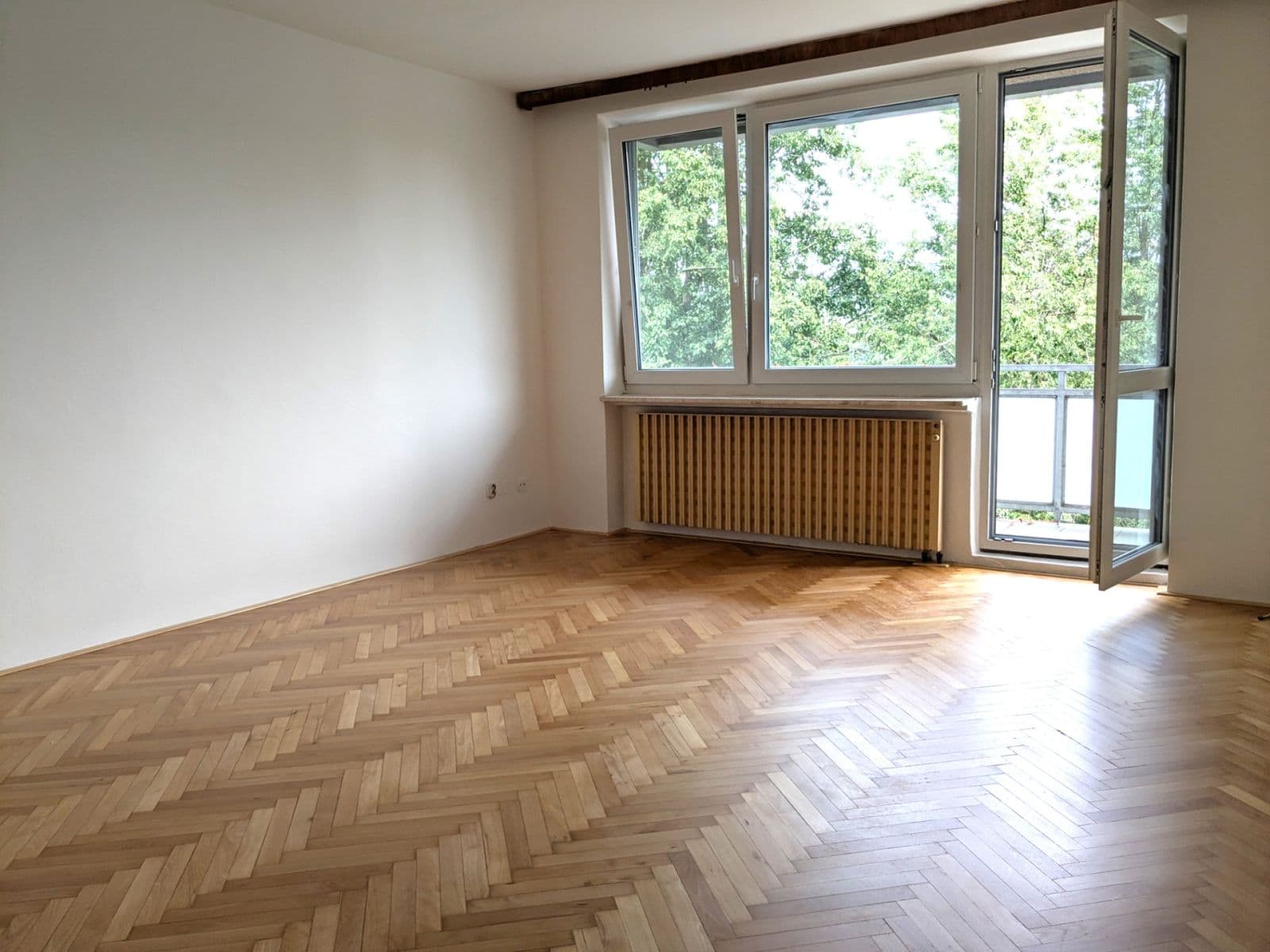 Prodej bytu 3+1 79 m², Kárníkova, Brno, Jihomoravský kraj Prodej bytu 3+1 79 m², Kárníkova, Brno, Jihomoravský kraj