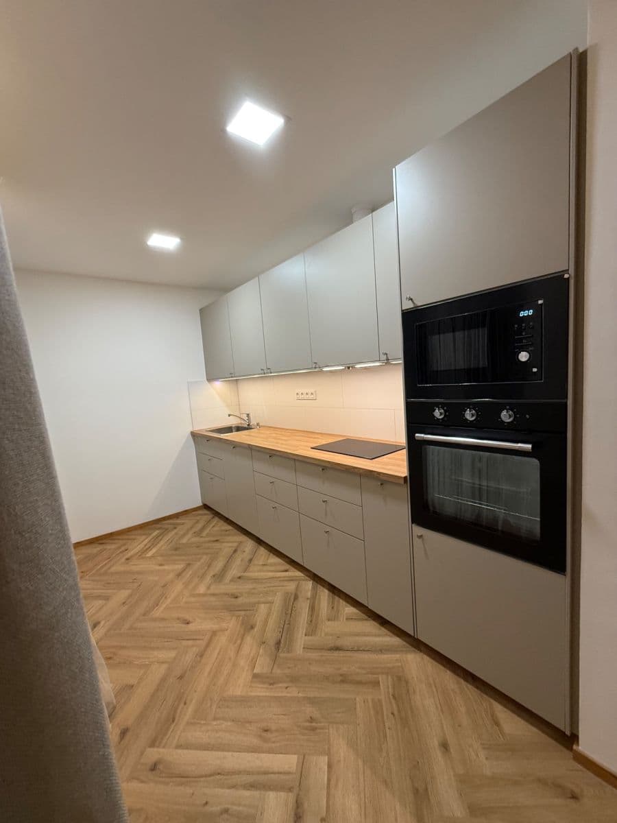 Pronájem bytu 2+kk 54 m², Kamenická, Děčín, Ústecký kraj Pronájem bytu 2+kk 54 m², Kamenická, Děčín, Ústecký kraj