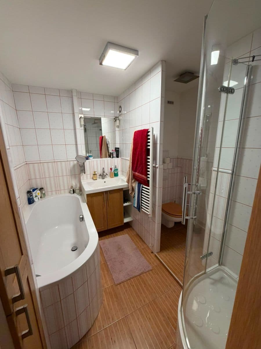 Prodej bytu 3+1 82 m², Dubková, Rožnov pod Radhoštěm, Zlínský kraj Prodej bytu 3+1 82 m², Dubková, Rožnov pod Radhoštěm, Zlínský kraj