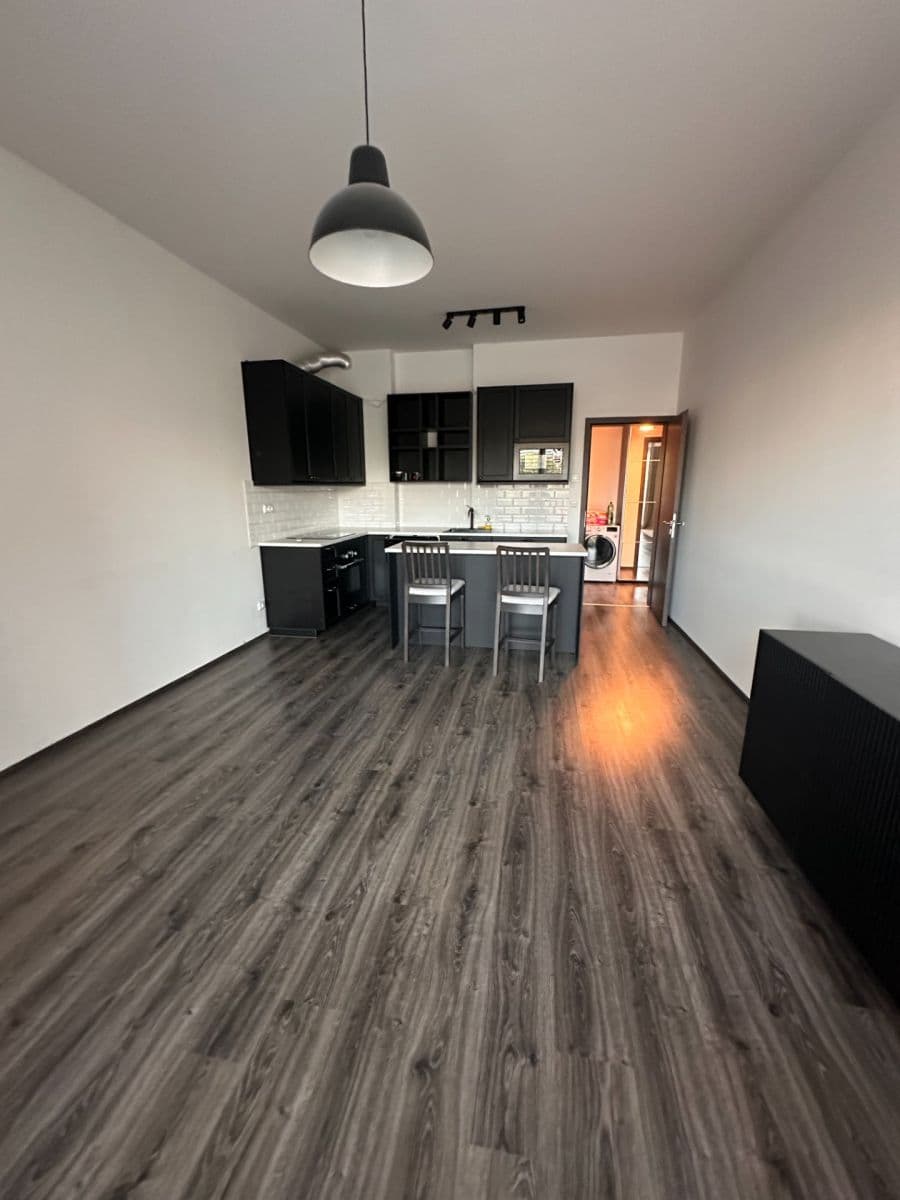 Pronájem bytu 2+kk 63 m², U Pernštejnských, Praha, Praha Pronájem bytu 2+kk 63 m², U Pernštejnských, Praha, Praha