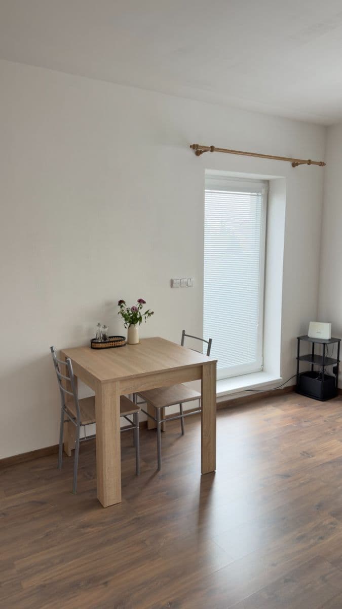 Pronájem bytu 1+kk 44 m², Podkomorská, Ostrovačice, Jihomoravský kraj Pronájem bytu 1+kk 44 m², Podkomorská, Ostrovačice, Jihomoravský kraj