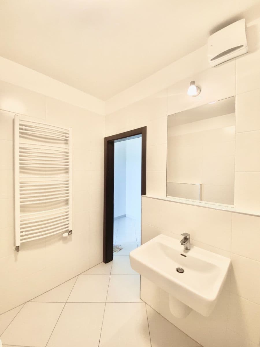 Pronájem bytu 1+kk 54 m², Honzíkova, Praha, Praha Pronájem bytu 1+kk 54 m², Honzíkova, Praha, Praha