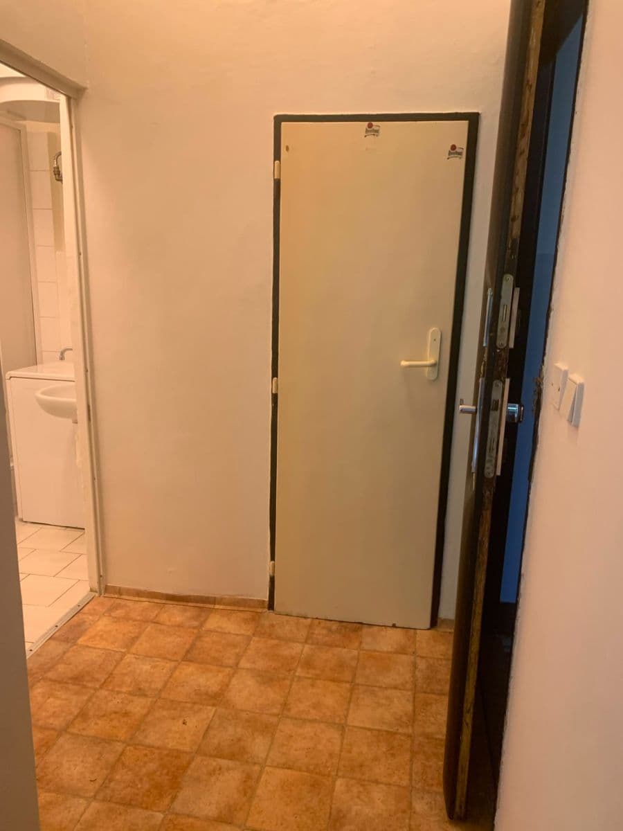 Pronájem bytu 1+1 25 m², Vršovická, Praha, Praha Pronájem bytu 1+1 25 m², Vršovická, Praha, Praha
