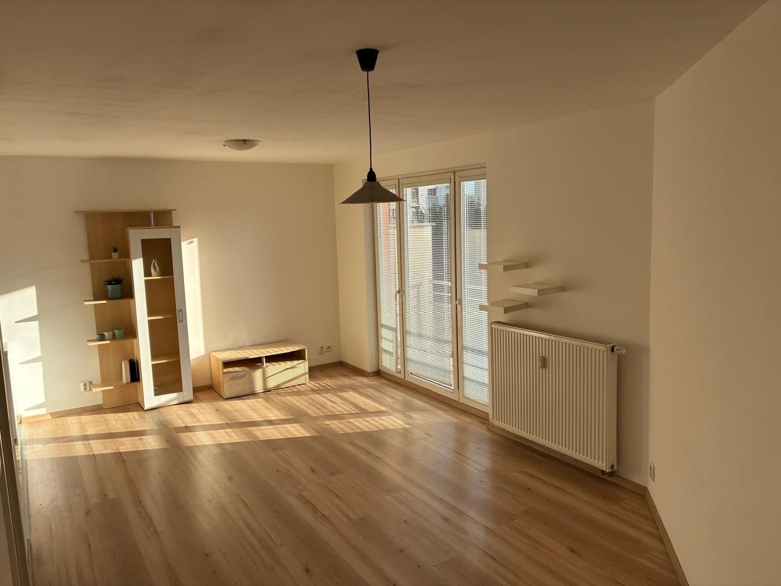 Pronájem bytu 1+kk 37 m², Mattioliho, Praha, Praha Pronájem bytu 1+kk 37 m², Mattioliho, Praha, Praha