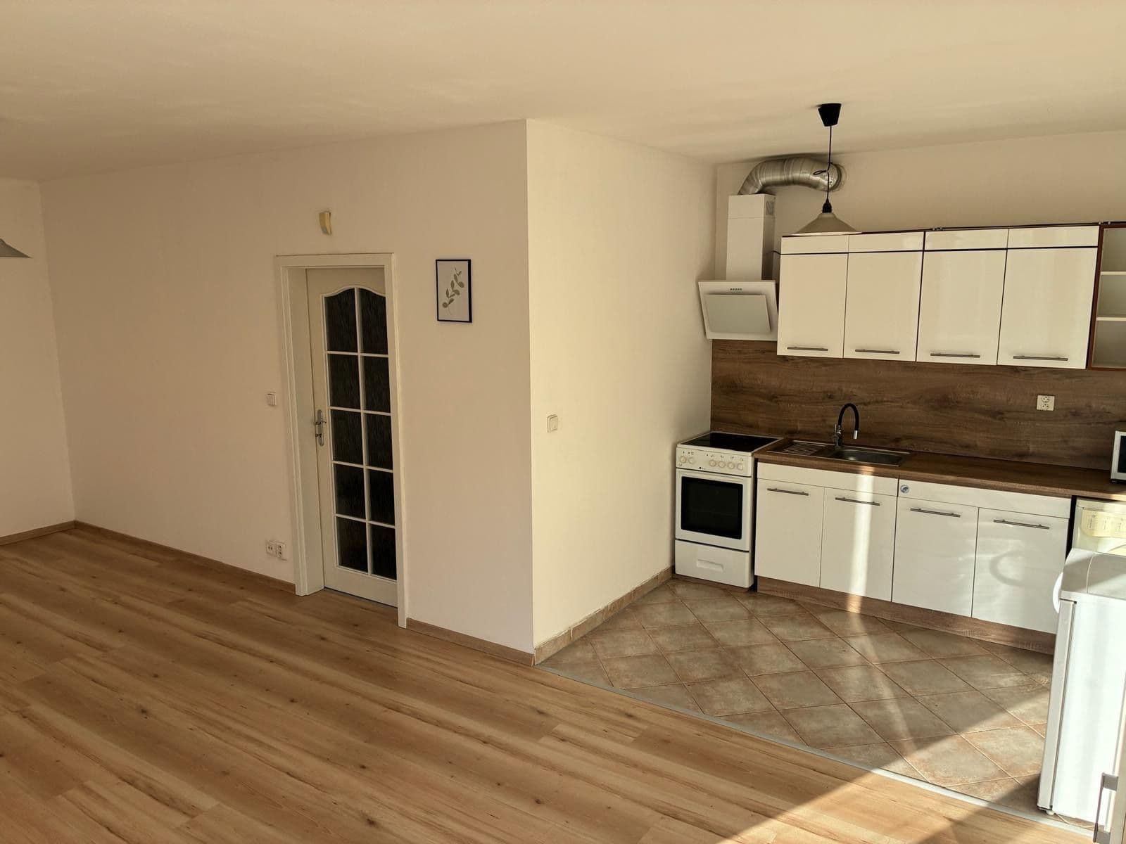 Pronájem bytu 1+kk 37 m², Mattioliho, Praha, Praha Pronájem bytu 1+kk 37 m², Mattioliho, Praha, Praha