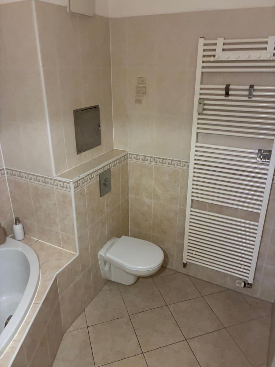 Pronájem bytu 1+kk 37 m², Mattioliho, Praha, Praha Pronájem bytu 1+kk 37 m², Mattioliho, Praha, Praha