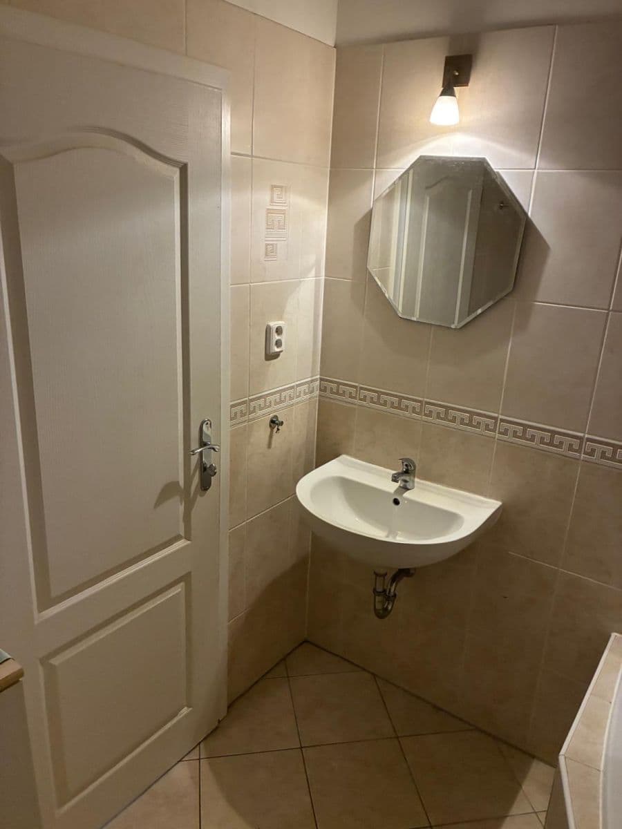 Pronájem bytu 1+kk 37 m², Mattioliho, Praha, Praha Pronájem bytu 1+kk 37 m², Mattioliho, Praha, Praha