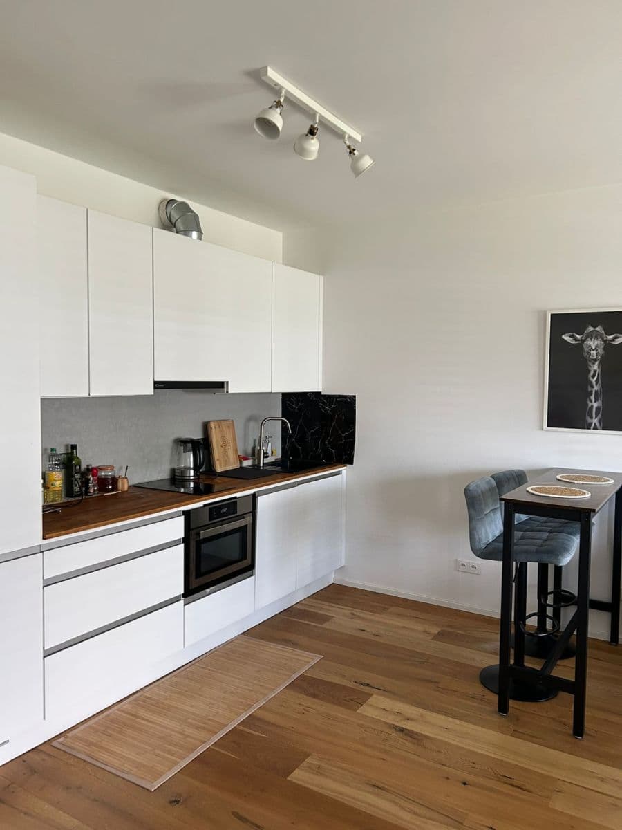Pronájem bytu 1+kk 35 m², Dostalové, Praha, Praha Pronájem bytu 1+kk 35 m², Dostalové, Praha, Praha