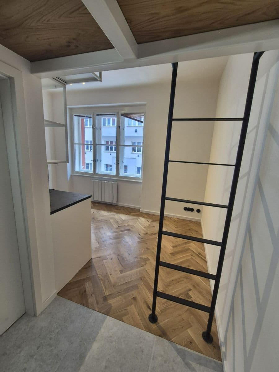 Pronájem bytu 1+kk 28 m², Stupkova, Praha, Praha Pronájem bytu 1+kk 28 m², Stupkova, Praha, Praha
