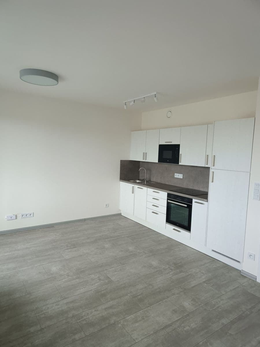 Pronájem bytu 1+kk 30 m², Arnošta Staňka, Praha, Praha Pronájem bytu 1+kk 30 m², Arnošta Staňka, Praha, Praha