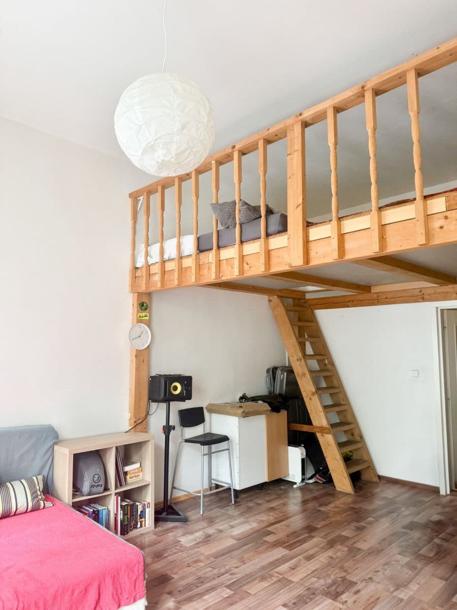 Pronájem bytu 1+1 42 m², Husitská, Praha, Praha Pronájem bytu 1+1 42 m², Husitská, Praha, Praha
