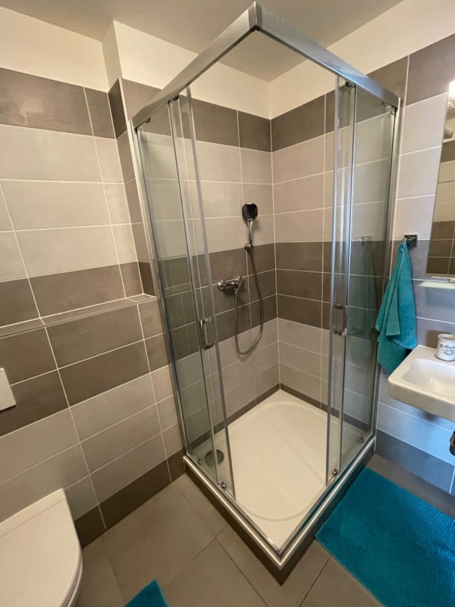 Pronájem bytu 2+kk 56 m², V Hliníkách, Chrudim, Pardubický kraj Pronájem bytu 2+kk 56 m², V Hliníkách, Chrudim, Pardubický kraj