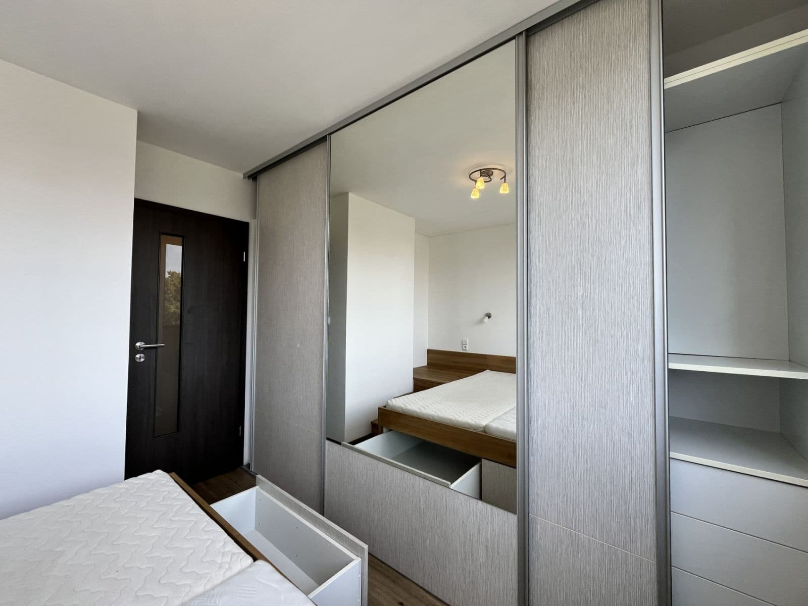 Pronájem bytu 3+kk 79 m², Doubravčická, Praha, Praha Pronájem bytu 3+kk 79 m², Doubravčická, Praha, Praha