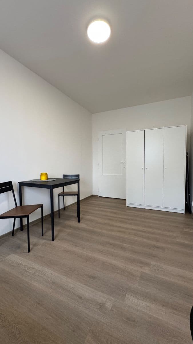 Pronájem bytu 3+1 16 m², Nušlova, Praha, Praha Pronájem bytu 3+1 16 m², Nušlova, Praha, Praha