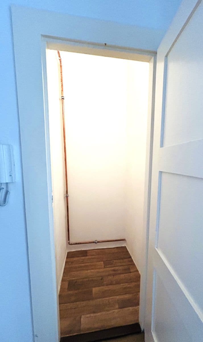 Pronájem bytu 2+kk 45 m², Žerotínova, Praha, Praha Pronájem bytu 2+kk 45 m², Žerotínova, Praha, Praha