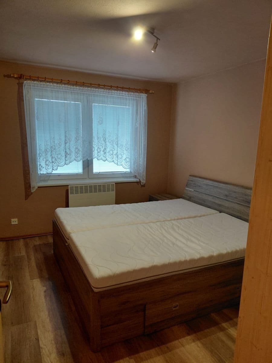Pronájem bytu 3+kk 63 m², Mírová, Milovice, Středočeský kraj Pronájem bytu 3+kk 63 m², Mírová, Milovice, Středočeský kraj