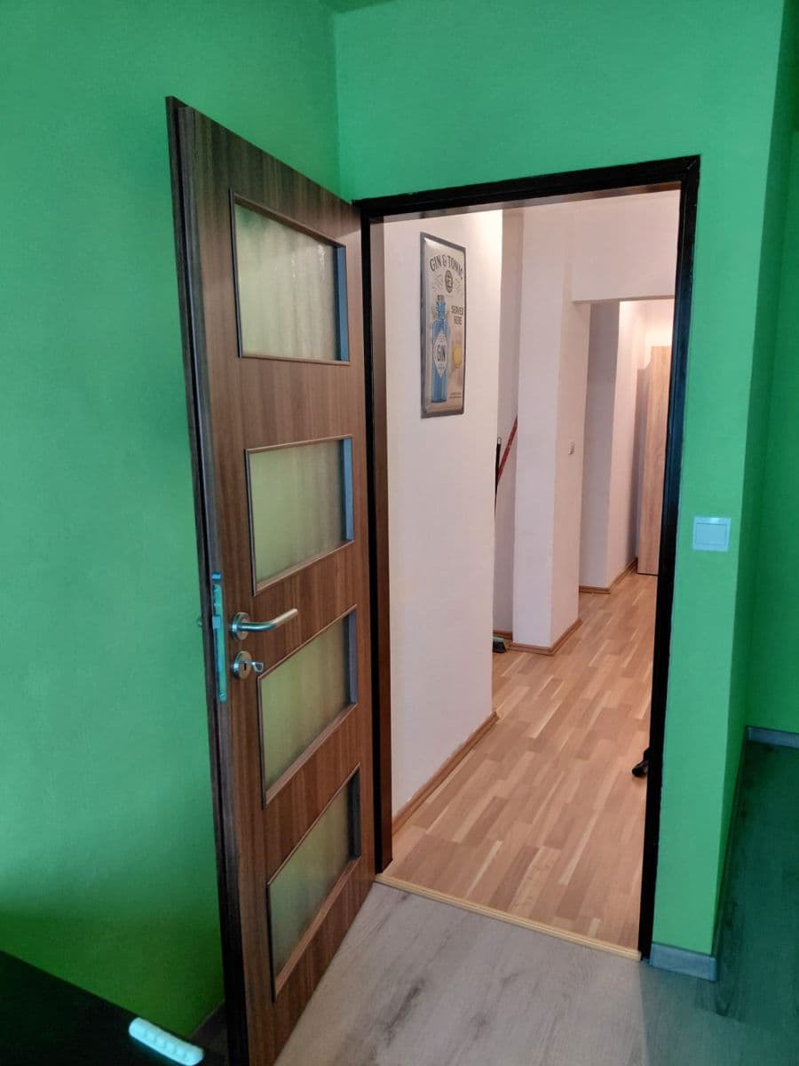 Pronájem bytu 3+kk 63 m², Mírová, Milovice, Středočeský kraj Pronájem bytu 3+kk 63 m², Mírová, Milovice, Středočeský kraj