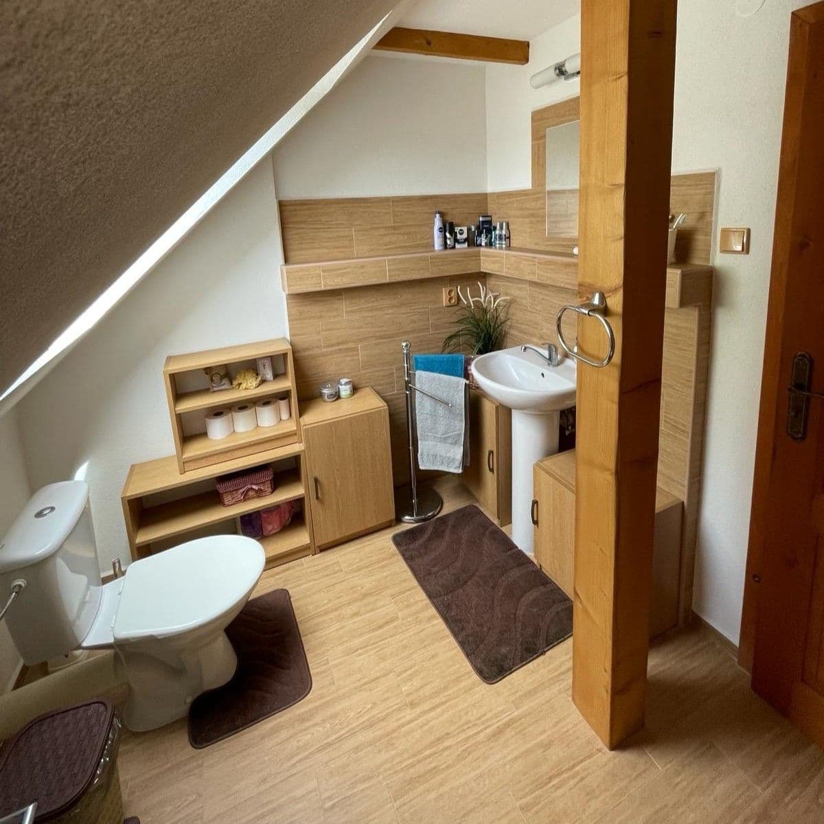 Prodej domu 190 m², pozemek 4.368 m², Horní Pěna, Jihočeský kraj Prodej domu 190 m², pozemek 4.368 m², Horní Pěna, Jihočeský kraj