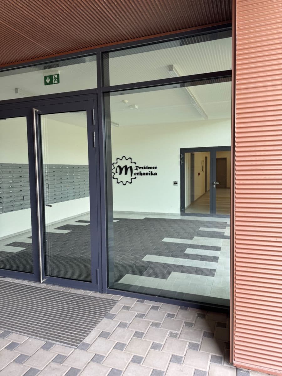 Pronájem bytu 1+kk 50 m², Malešická, Praha, Praha Pronájem bytu 1+kk 50 m², Malešická, Praha, Praha