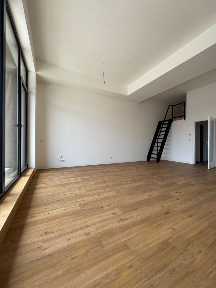 Pronájem bytu 2+kk 50 m², Malešická, Praha, Praha Pronájem bytu 2+kk 50 m², Malešická, Praha, Praha