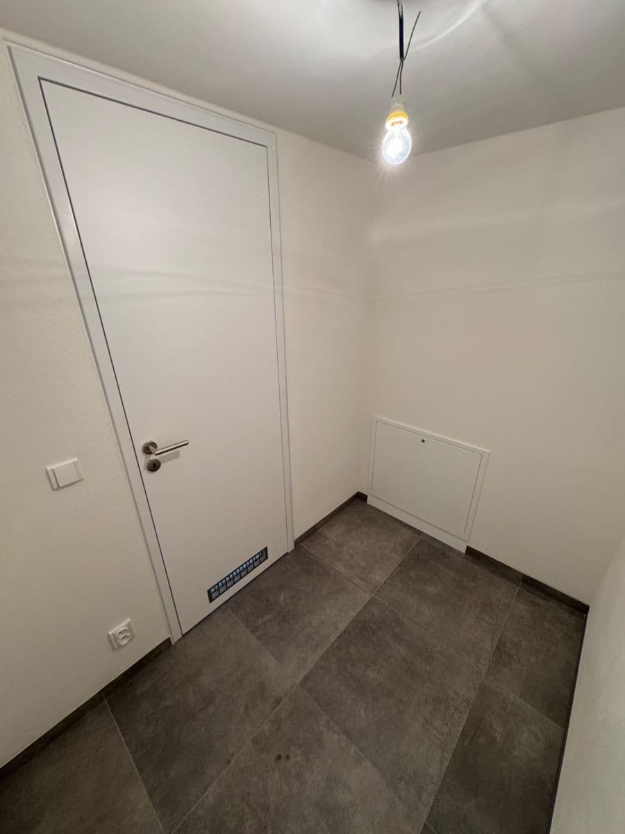 Pronájem bytu 2+kk 50 m², Malešická, Praha, Praha Pronájem bytu 2+kk 50 m², Malešická, Praha, Praha