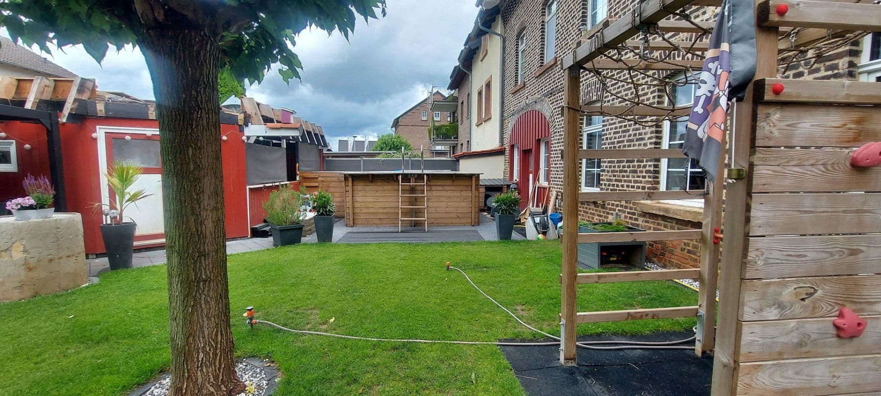 Prodej domu 200 m², pozemek 397 m², Euskirchen, Severní Porýní-Vestfálsko Prodej domu 200 m², pozemek 397 m², Euskirchen, Severní Porýní-Vestfálsko