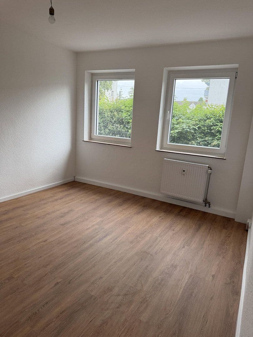 Pronájem bytu 2+1 40 m², Düsseldorf, Severní Porýní-Vestfálsko Pronájem bytu 2+1 40 m², Düsseldorf, Severní Porýní-Vestfálsko