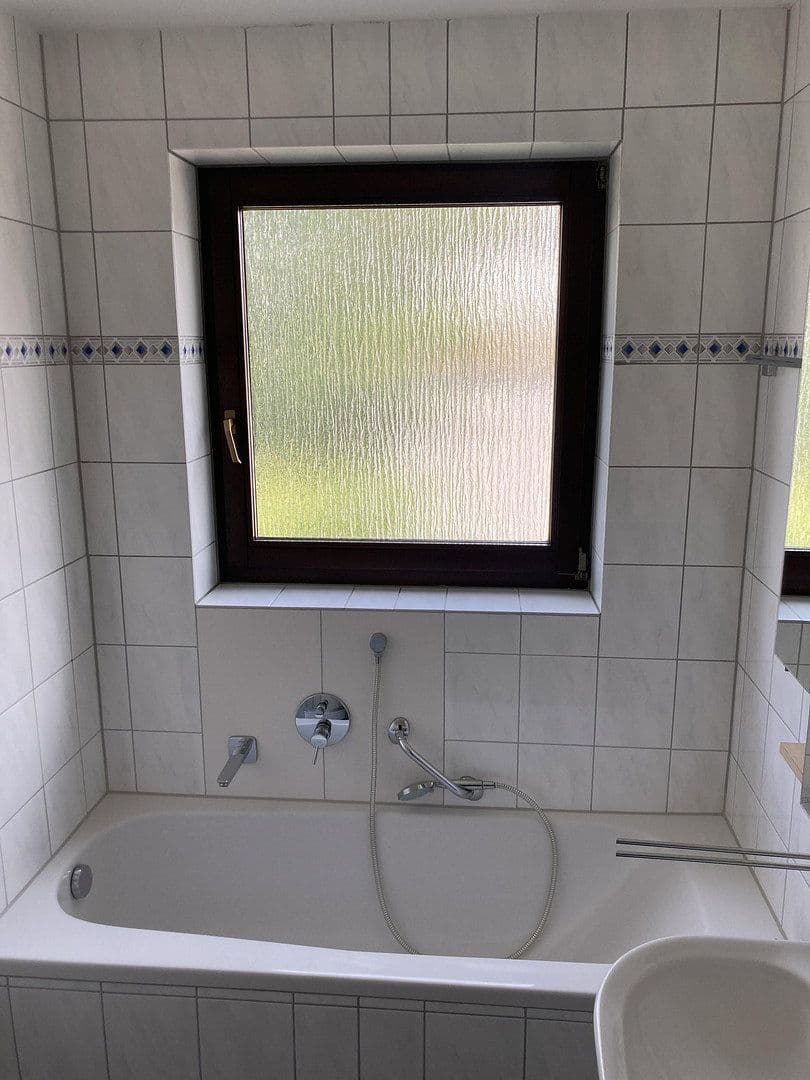 Pronájem bytu 3+kk 90 m², Bruchsal, Bádensko-Württembersko Pronájem bytu 3+kk 90 m², Bruchsal, Bádensko-Württembersko