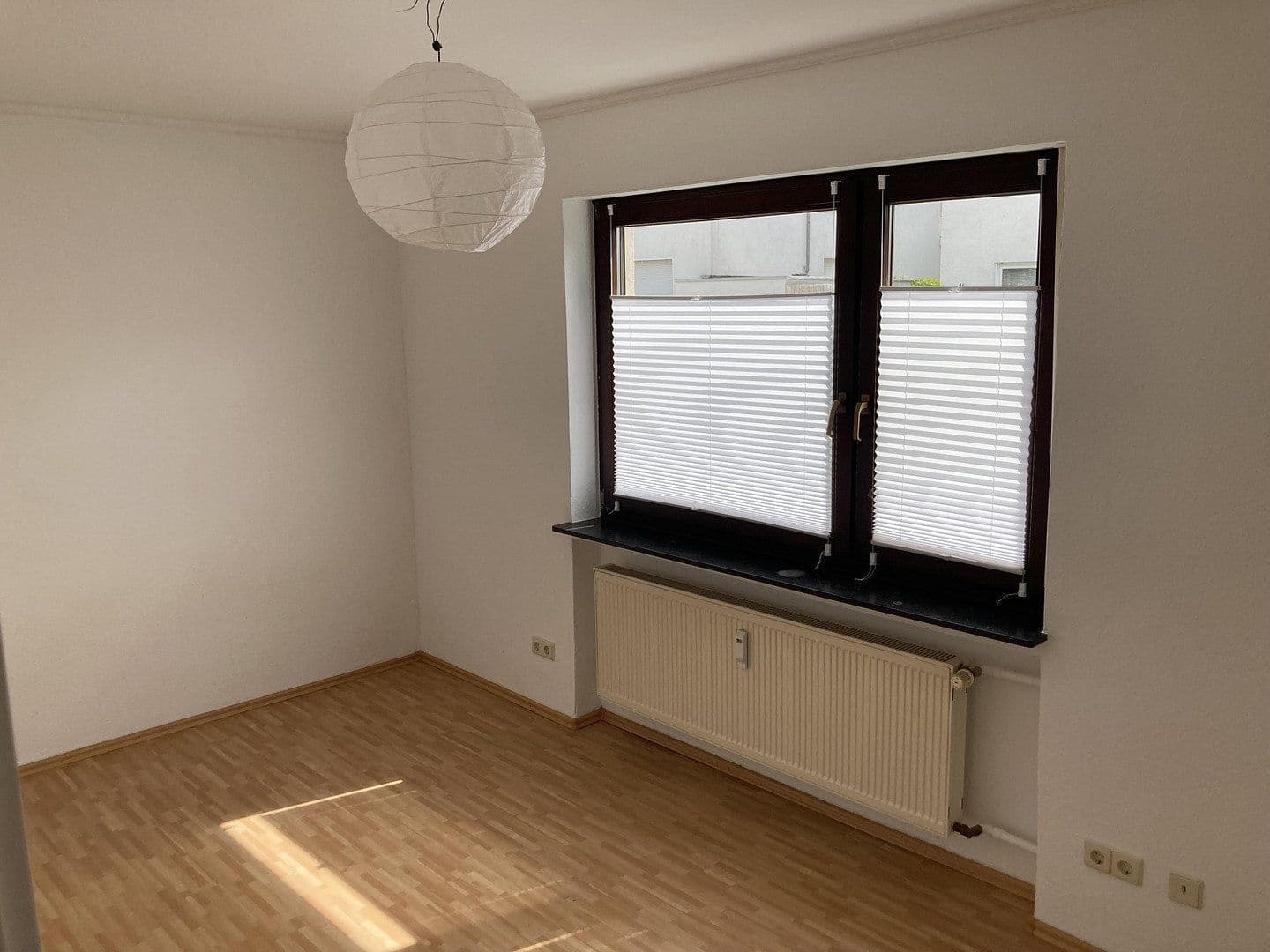 Pronájem bytu 3+kk 90 m², Bruchsal, Bádensko-Württembersko Pronájem bytu 3+kk 90 m², Bruchsal, Bádensko-Württembersko
