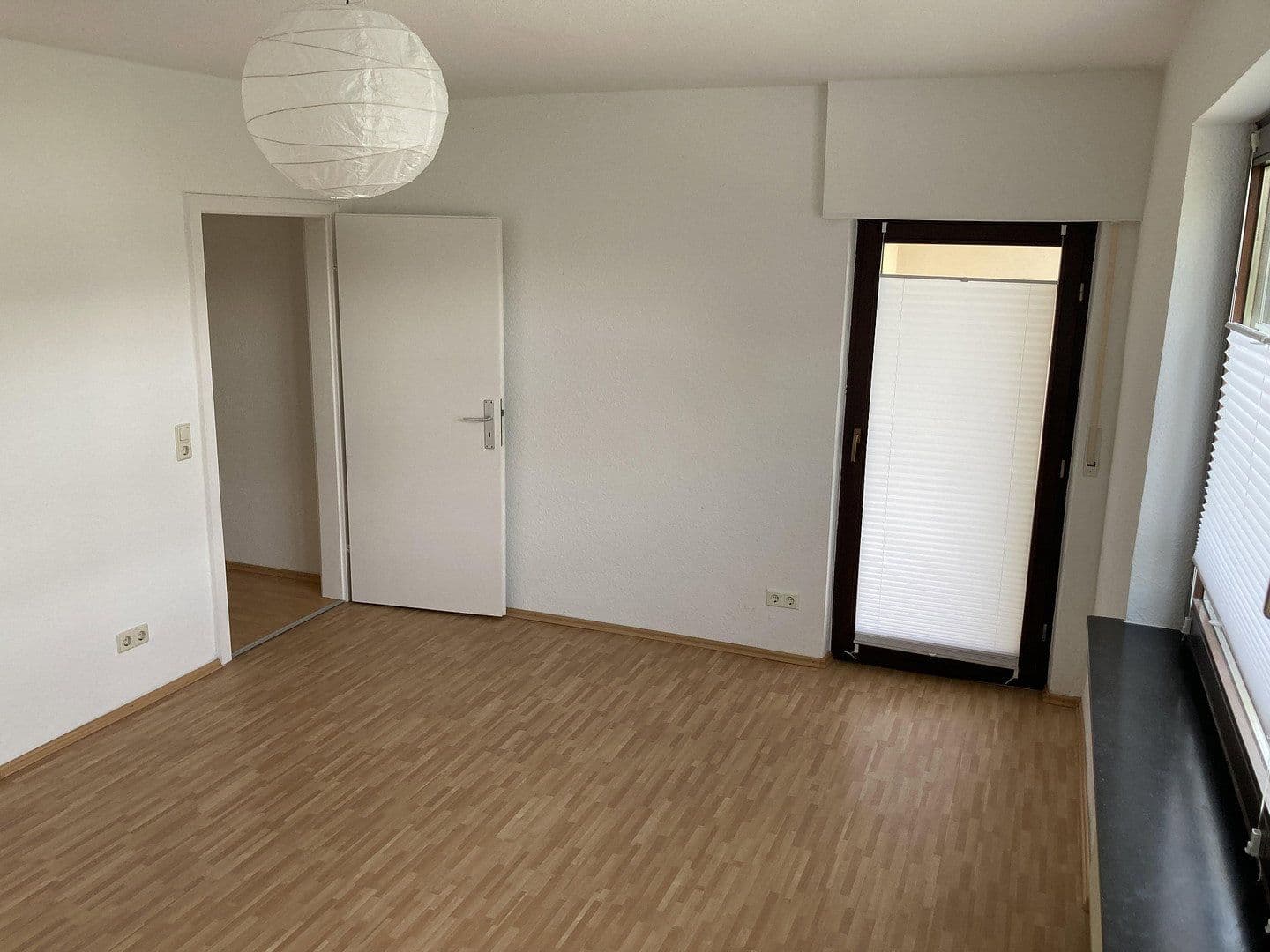 Pronájem bytu 3+kk 90 m², Bruchsal, Bádensko-Württembersko Pronájem bytu 3+kk 90 m², Bruchsal, Bádensko-Württembersko