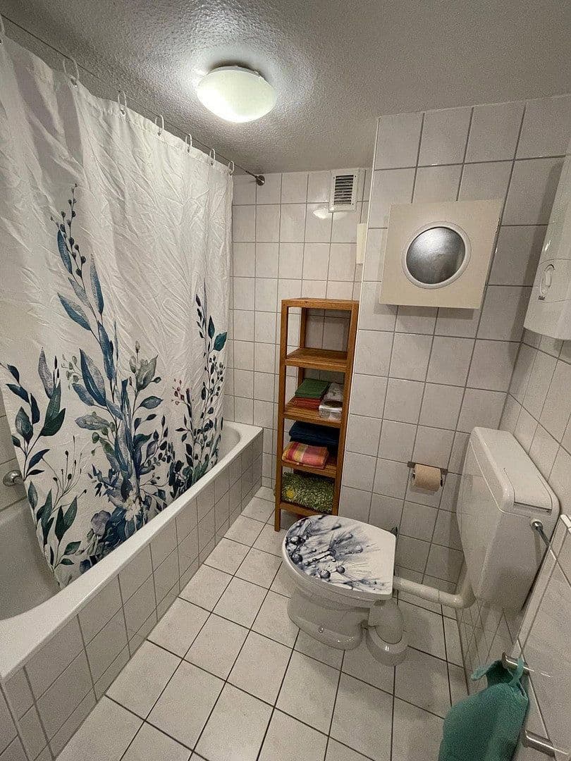 Pronájem bytu 5+kk 120 m², Froweinstraße 16, Wuppertal, Severní Porýní-Vestfálsko Pronájem bytu 5+kk 120 m², Froweinstraße 16, Wuppertal, Severní Porýní-Vestfálsko