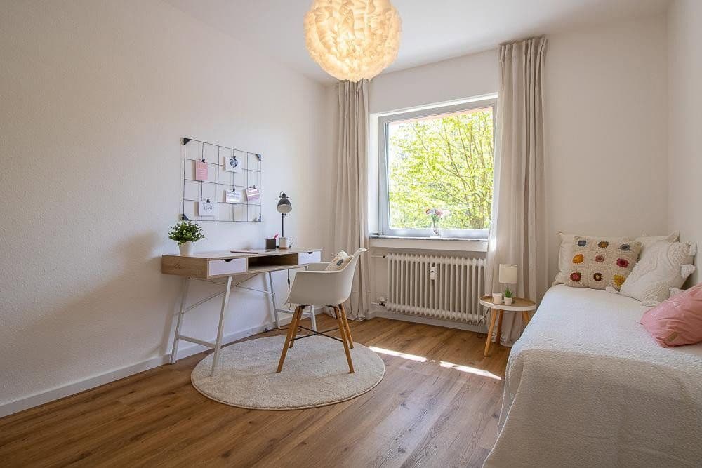 Prodej bytu 3+kk 88 m², Nietzeschtraße 5, Bonn, Severní Porýní-Vestfálsko Prodej bytu 3+kk 88 m², Nietzeschtraße 5, Bonn, Severní Porýní-Vestfálsko