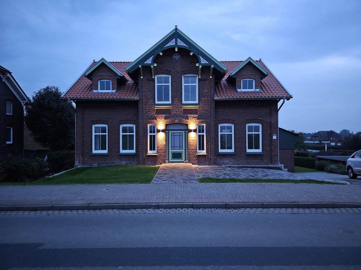 Pronájem bytu 3+kk 108 m², Hoopter Elbdeich 57, Winsen (Luhe), Dolní Sasko Pronájem bytu 3+kk 108 m², Hoopter Elbdeich 57, Winsen (Luhe), Dolní Sasko