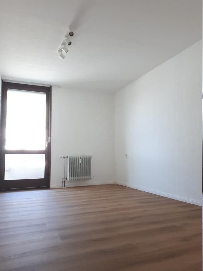 Prodej bytu 3+1 111 m², Leonberg, Bádensko-Württembersko Prodej bytu 3+1 111 m², Leonberg, Bádensko-Württembersko