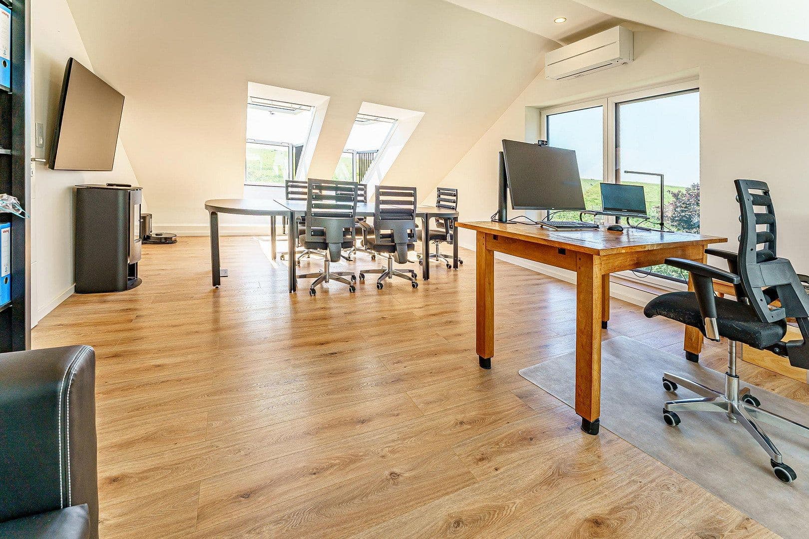 Prodej domu 130 m², pozemek 2.722 m², Kollmar, Šlesvicko-Holštýnsko Prodej domu 130 m², pozemek 2.722 m², Kollmar, Šlesvicko-Holštýnsko