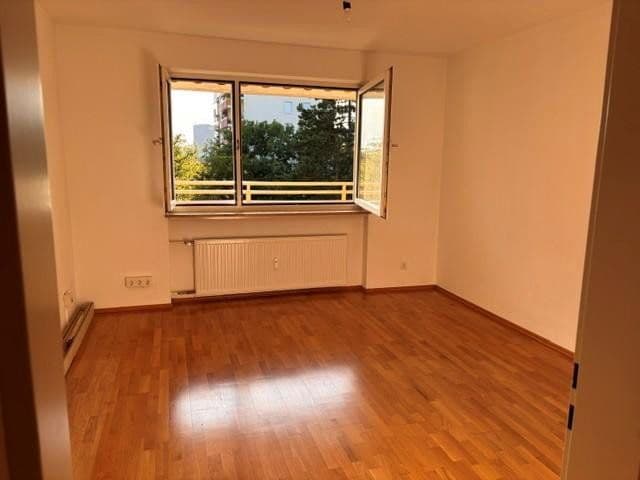 Prodej bytu 3+1 75 m², Herriedener Straße 16, Nürnberg, Bavorsko Prodej bytu 3+1 75 m², Herriedener Straße 16, Nürnberg, Bavorsko