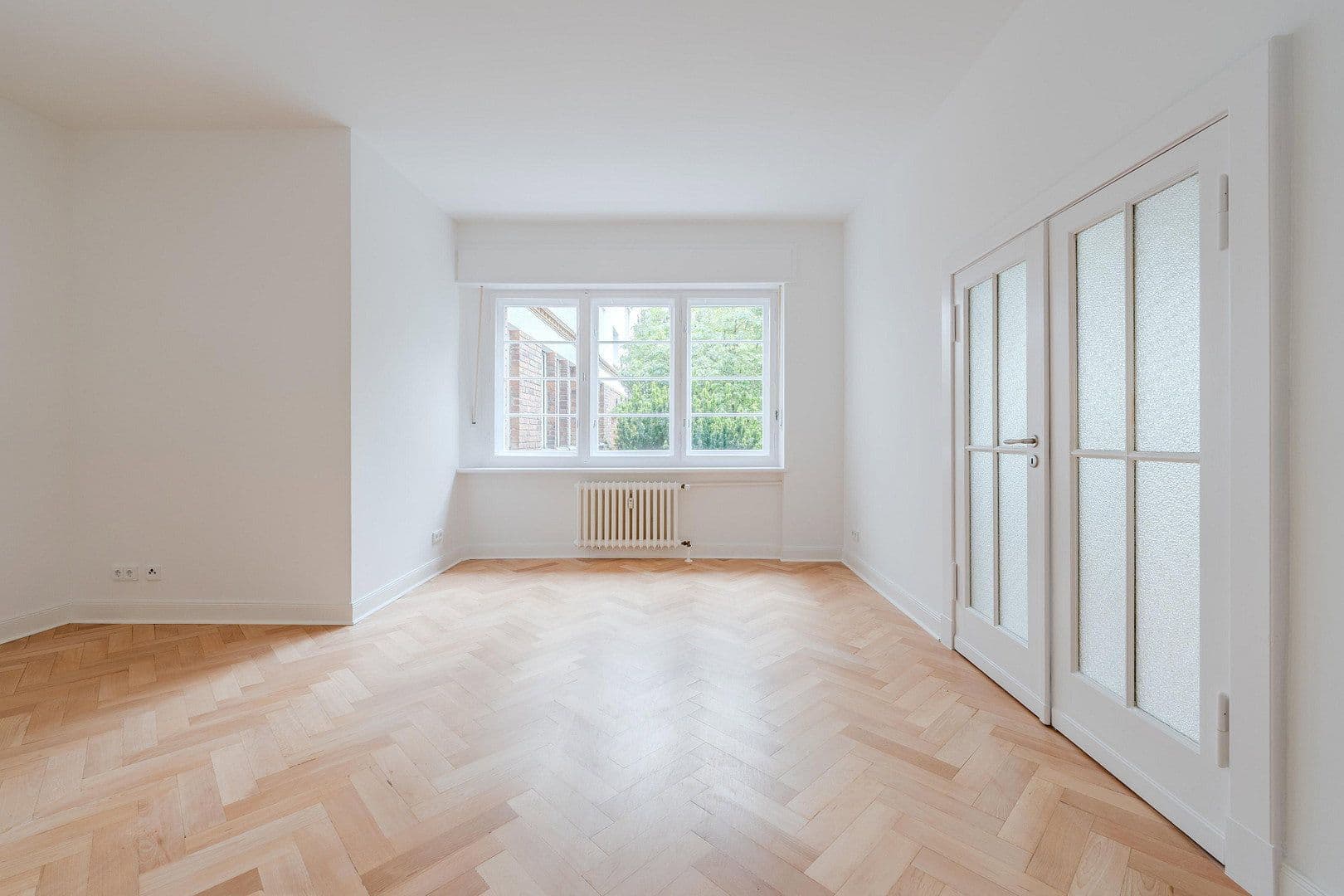 Prodej bytu 4+1 128 m², Düsseldorfer Str. 34, Berlin, Berlín Prodej bytu 4+1 128 m², Düsseldorfer Str. 34, Berlin, Berlín