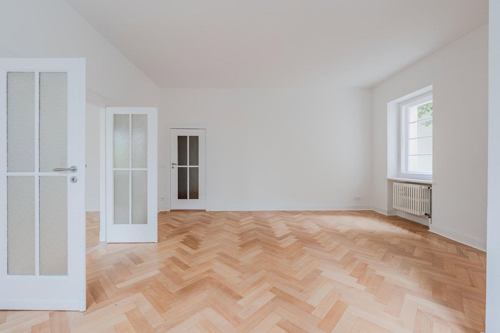 Prodej bytu 4+1 128 m², Düsseldorfer Str. 34, Berlin, Berlín Prodej bytu 4+1 128 m², Düsseldorfer Str. 34, Berlin, Berlín