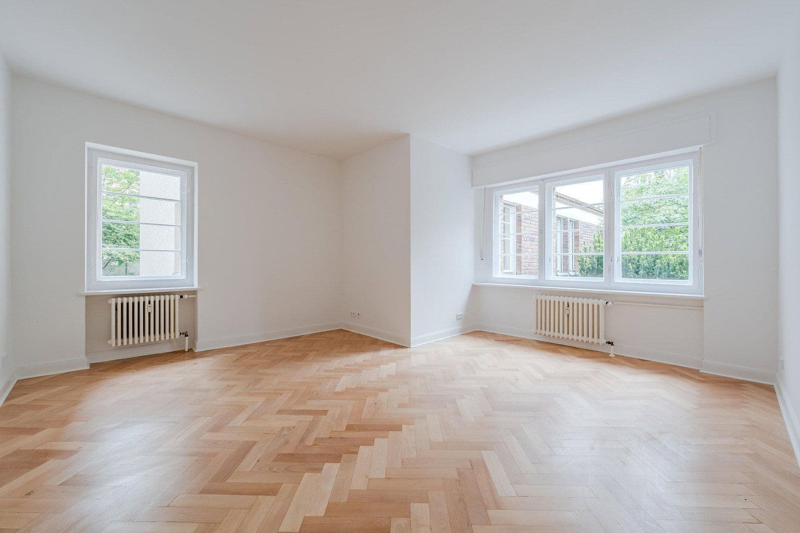 Prodej bytu 4+1 128 m², Düsseldorfer Str. 34, Berlin, Berlín Prodej bytu 4+1 128 m², Düsseldorfer Str. 34, Berlin, Berlín