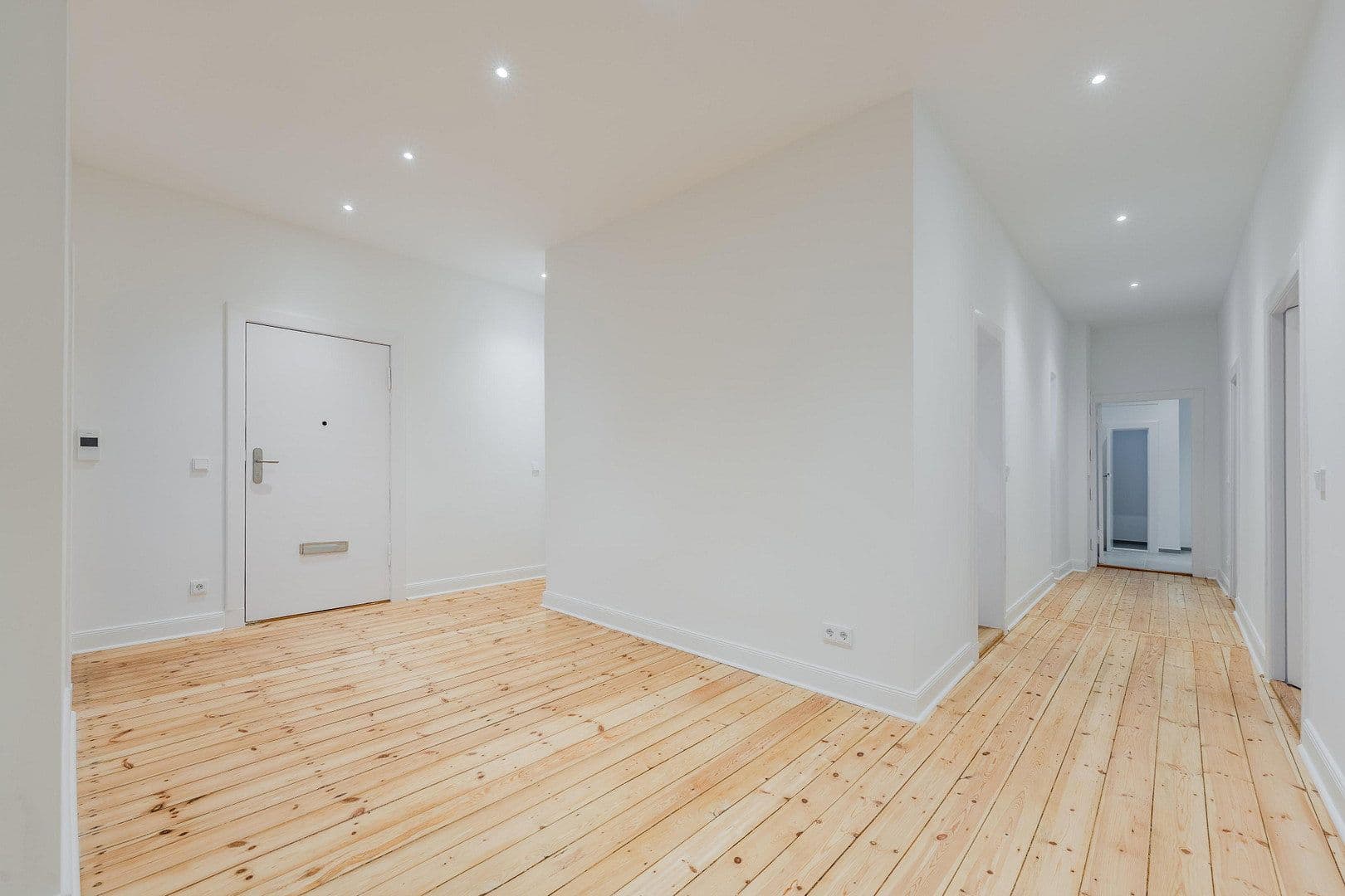 Prodej bytu 4+1 128 m², Düsseldorfer Str. 34, Berlin, Berlín Prodej bytu 4+1 128 m², Düsseldorfer Str. 34, Berlin, Berlín
