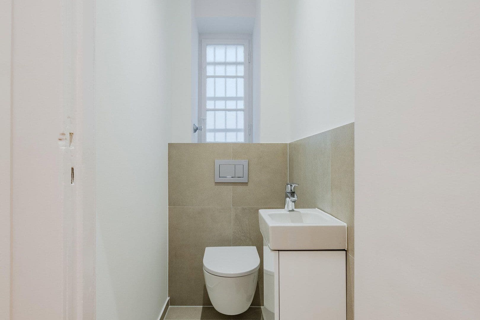 Prodej bytu 4+1 128 m², Düsseldorfer Str. 34, Berlin, Berlín Prodej bytu 4+1 128 m², Düsseldorfer Str. 34, Berlin, Berlín