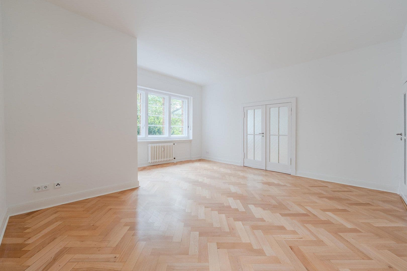Prodej bytu 4+1 128 m², Düsseldorfer Str. 34, Berlin, Berlín Prodej bytu 4+1 128 m², Düsseldorfer Str. 34, Berlin, Berlín