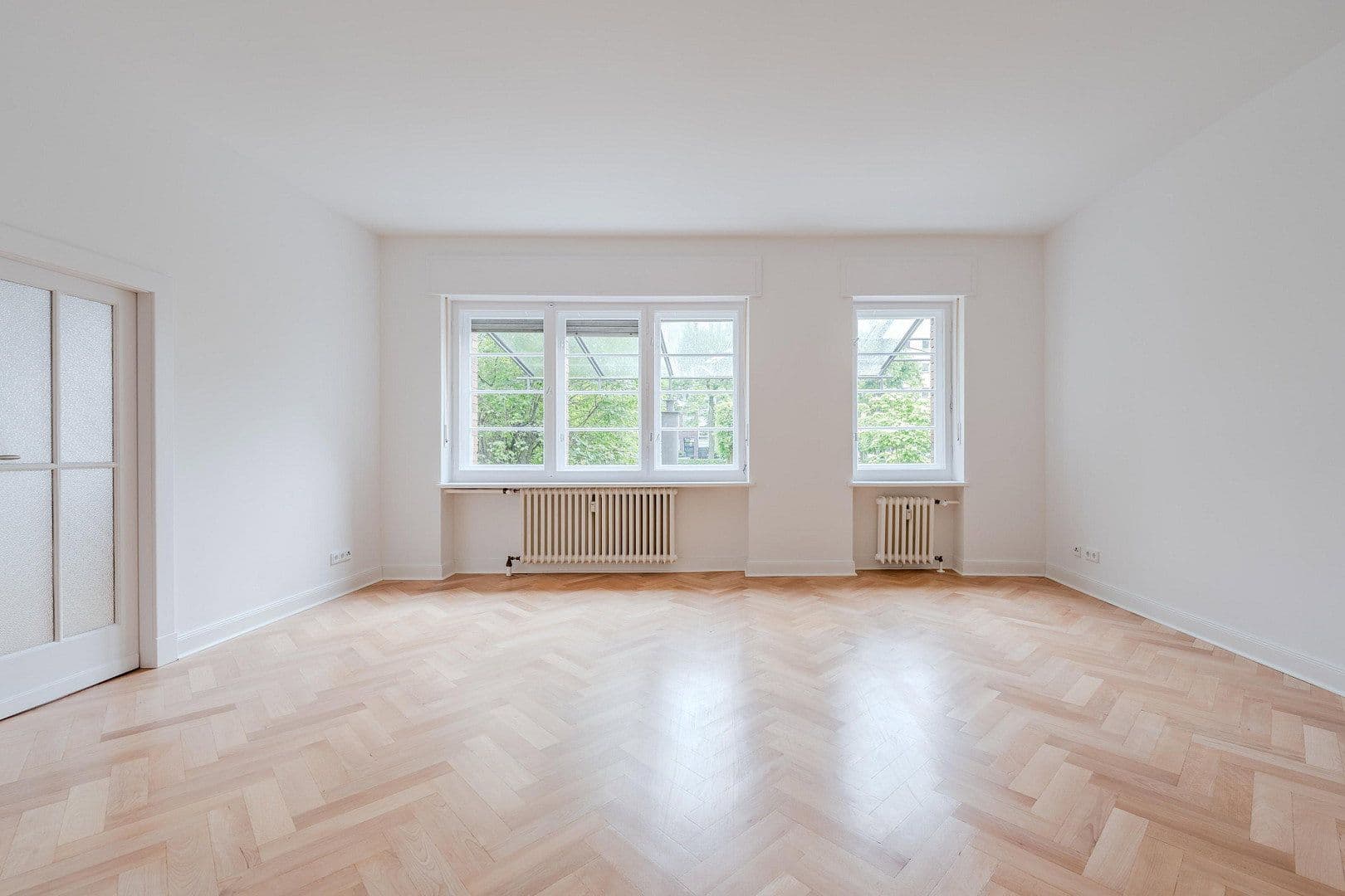 Prodej bytu 4+1 128 m², Düsseldorfer Str. 34, Berlin, Berlín Prodej bytu 4+1 128 m², Düsseldorfer Str. 34, Berlin, Berlín