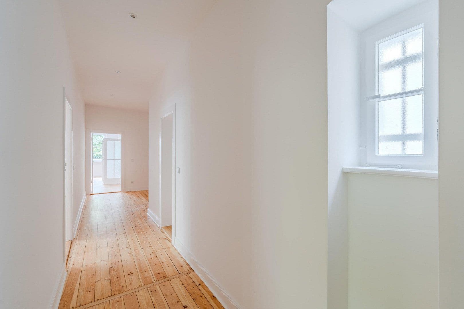 Prodej bytu 4+1 128 m², Düsseldorfer Str. 34, Berlin, Berlín Prodej bytu 4+1 128 m², Düsseldorfer Str. 34, Berlin, Berlín