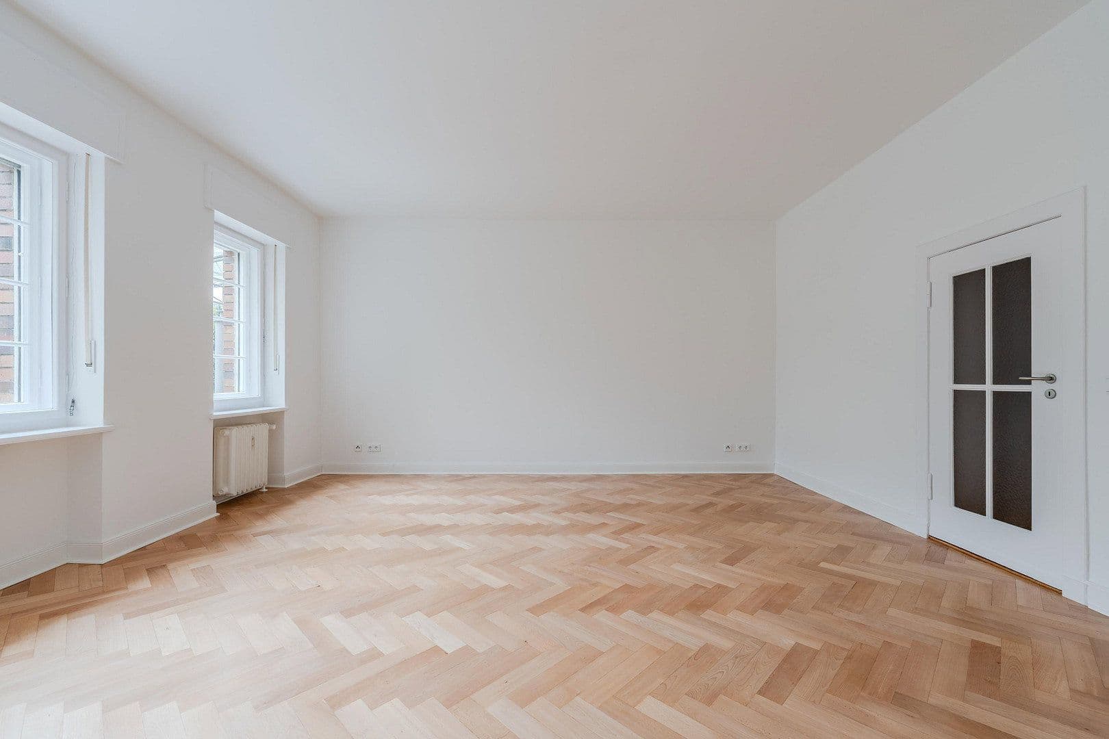 Prodej bytu 4+1 128 m², Düsseldorfer Str. 34, Berlin, Berlín Prodej bytu 4+1 128 m², Düsseldorfer Str. 34, Berlin, Berlín